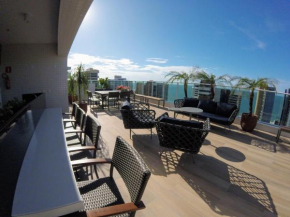 Lindo 2 quartos planejado e decorado, com Rooftop e vista maravilhosa, 200m da Feirinha !!!